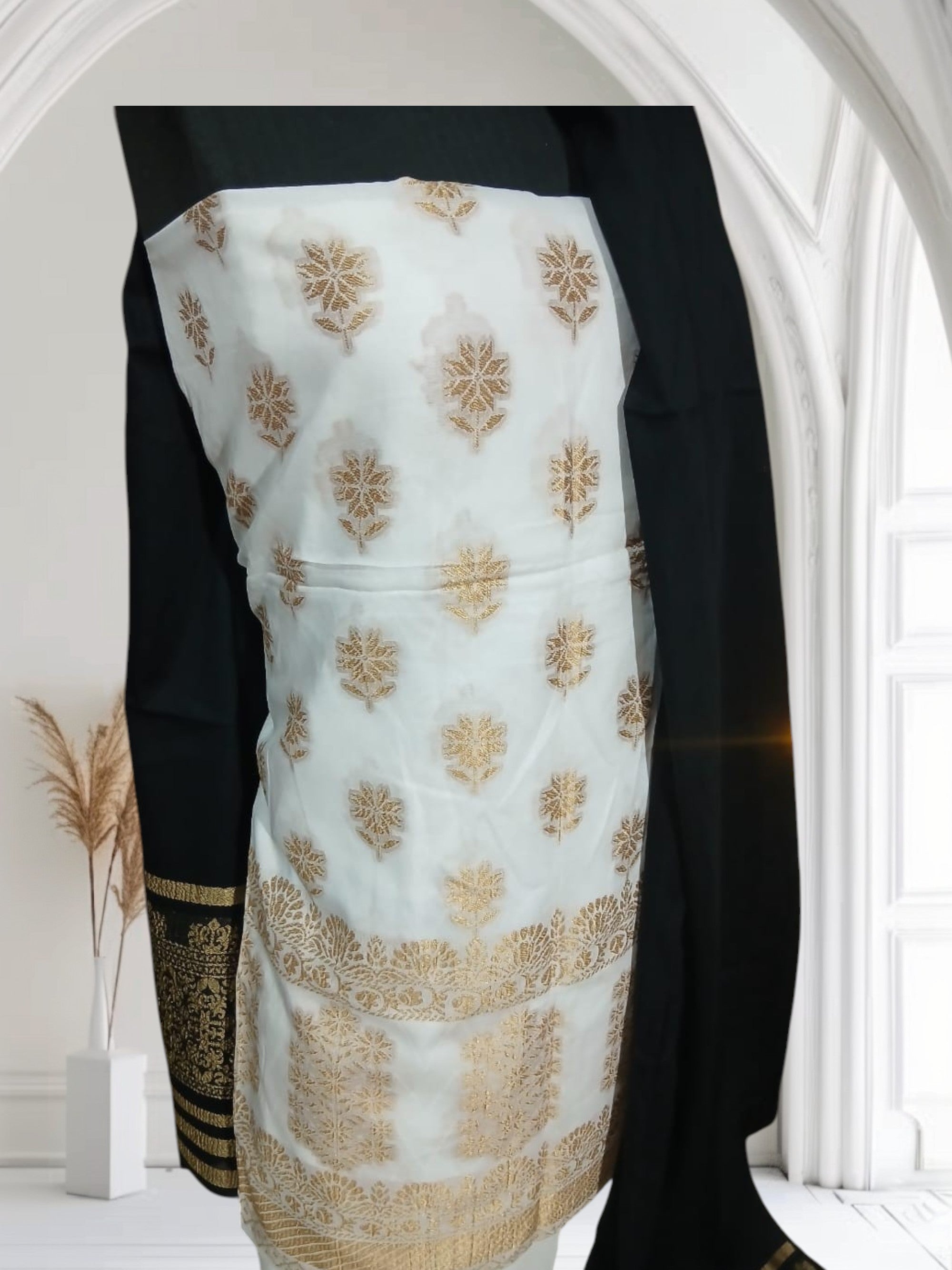 🌸 Limelight Jacquard Lawn – 3 Piece Suit 🌸