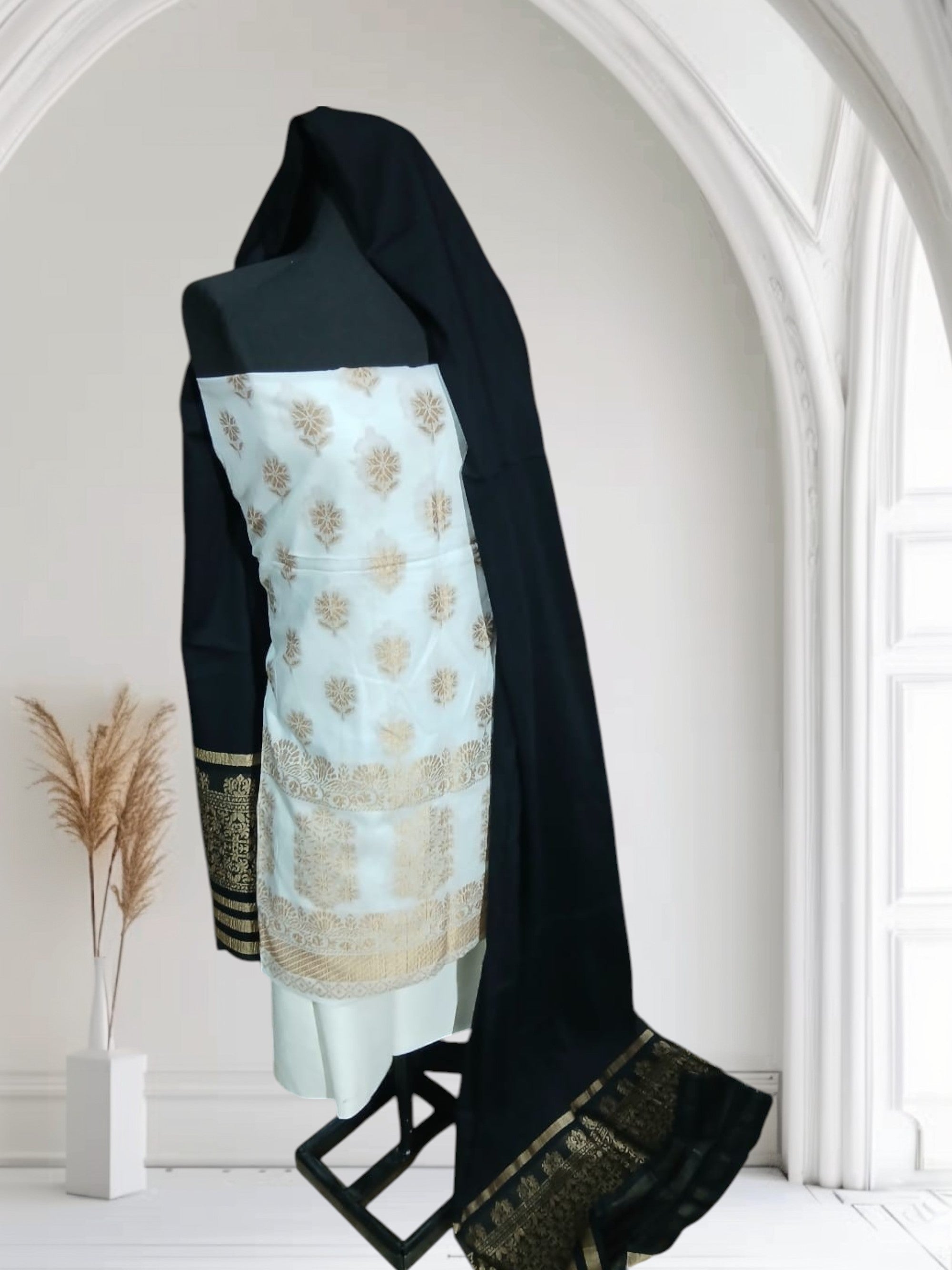 🌸 Limelight Jacquard Lawn – 3 Piece Suit 🌸