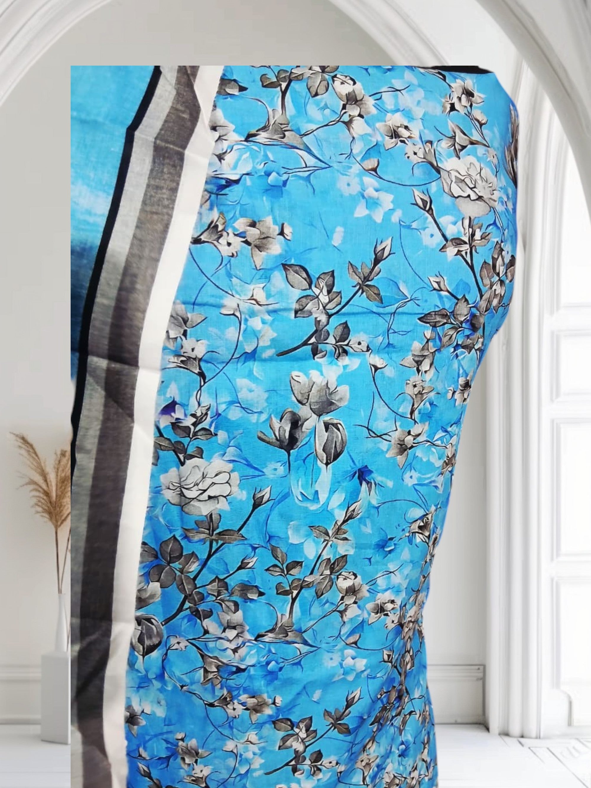 🌸 Bareeze Printed Lawn – 3 Piece Suit 🌸